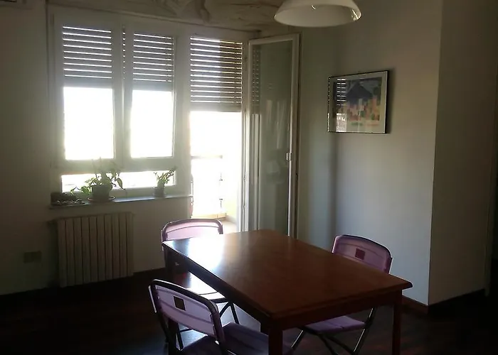 Via Tasso 25 * 卡利亚里